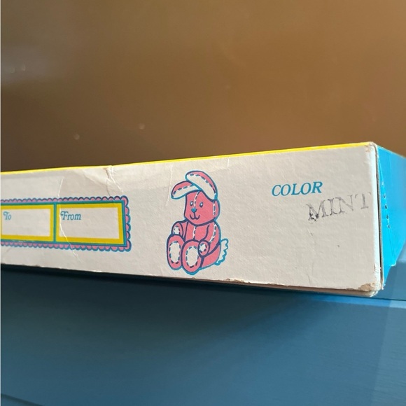 VTG 1960s NEW in original gift box- Rosebud Baby Blanket with satin edge - Picture 4 of 9